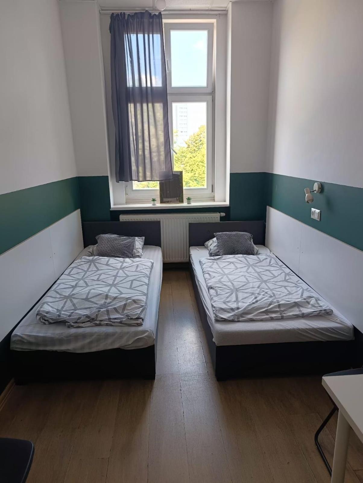 Mickiewicza Hostel Катовице Экстерьер фото