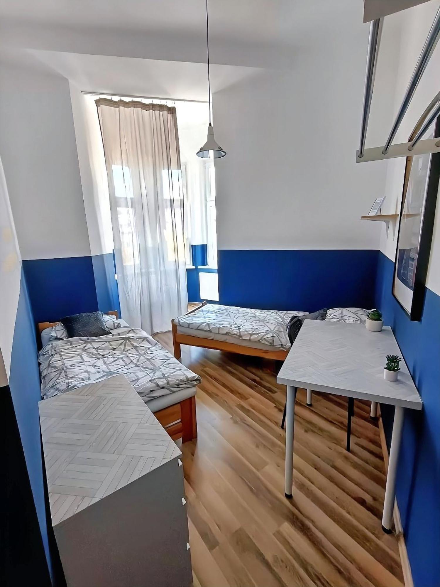 Mickiewicza Hostel Катовице Экстерьер фото