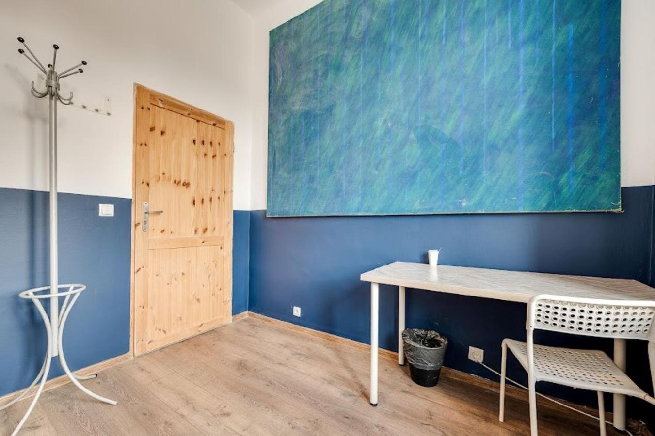 Mickiewicza Hostel Катовице Экстерьер фото