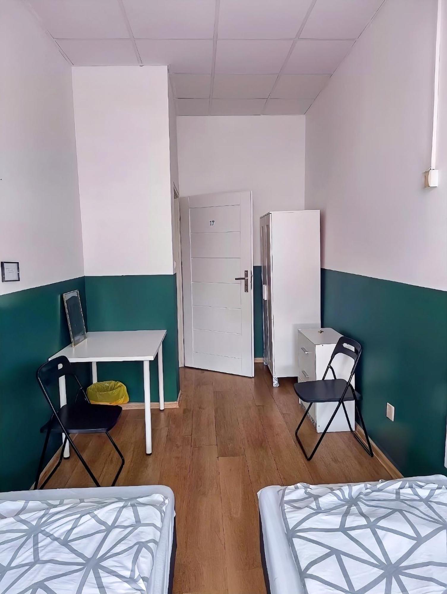 Mickiewicza Hostel Катовице Экстерьер фото